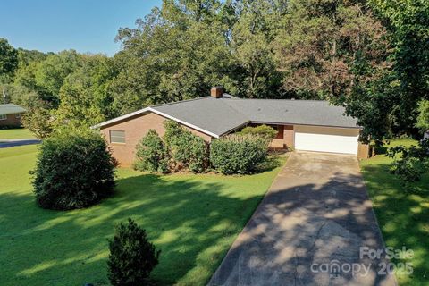 165 Fieldstone Farm Drive Statesville NC 28625