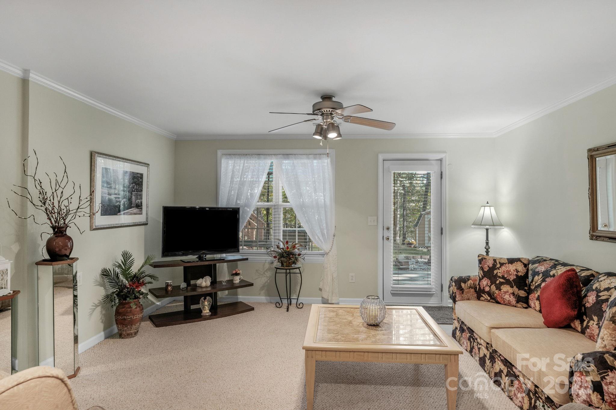 Vanderburg Estates - Residential