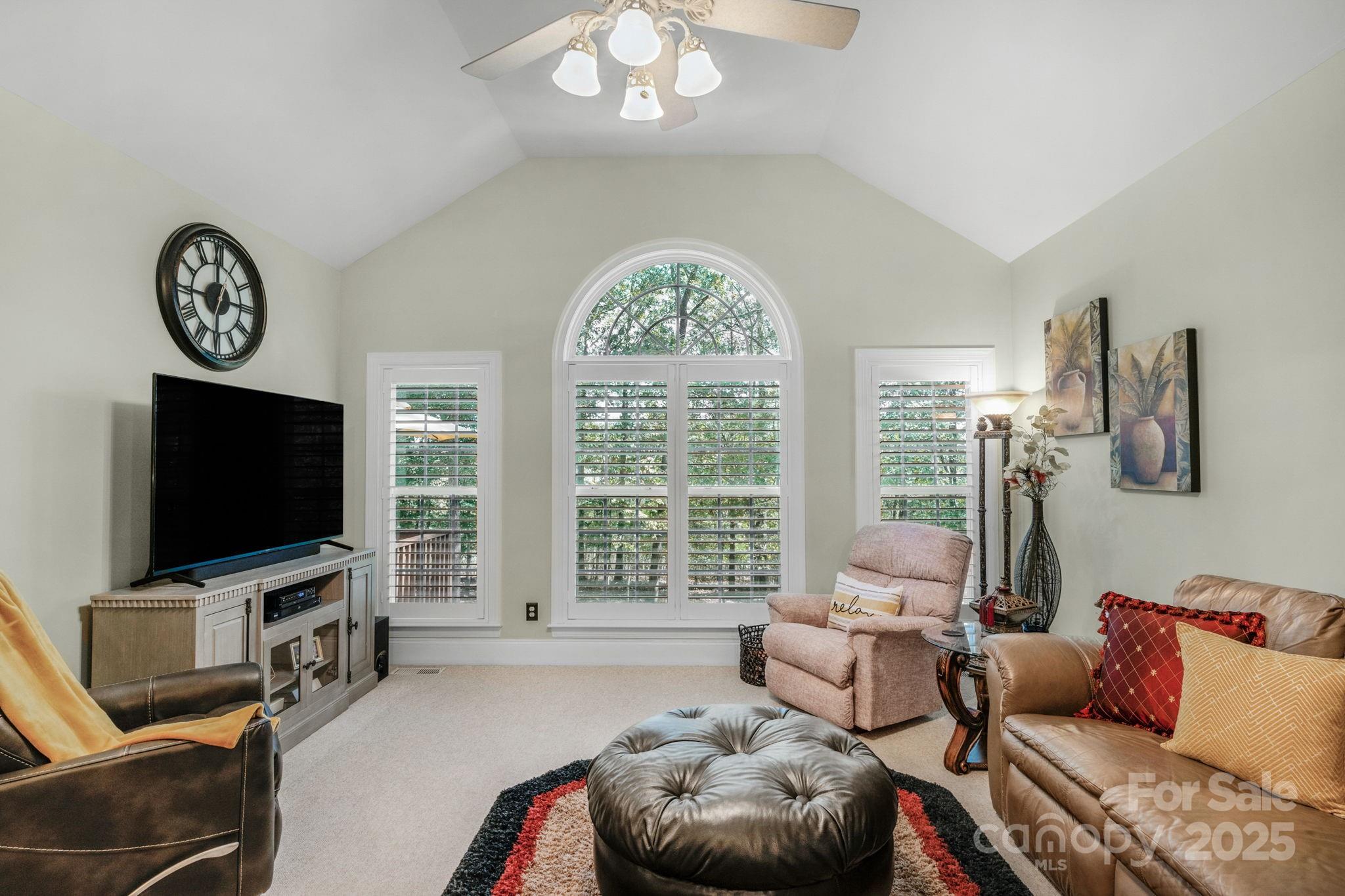 Vanderburg Estates - Residential