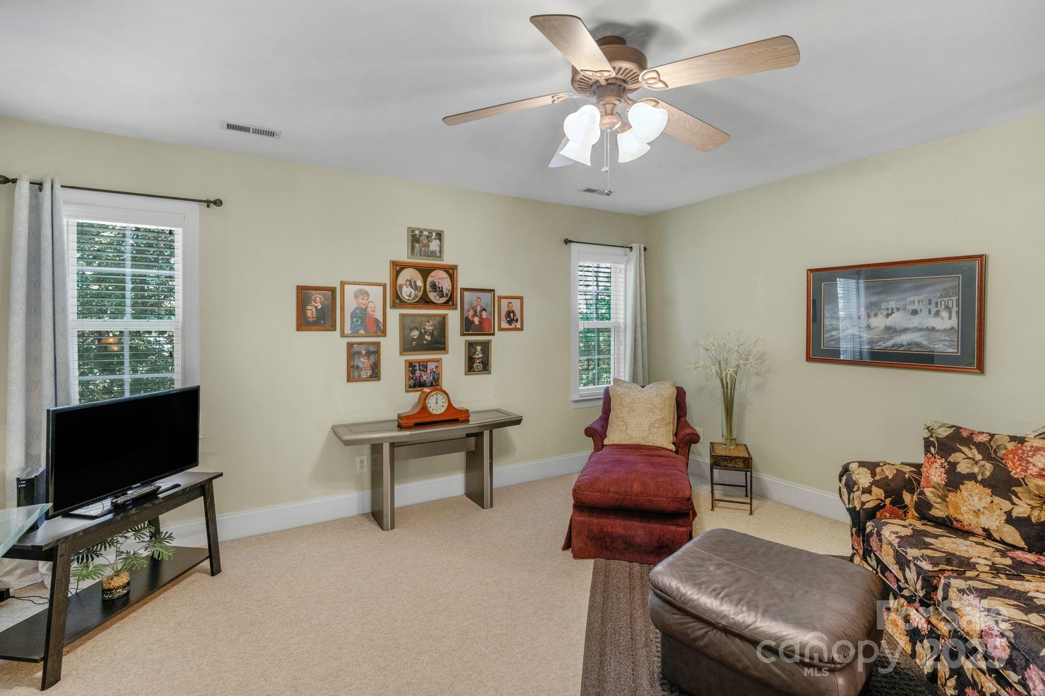 Vanderburg Estates - Residential