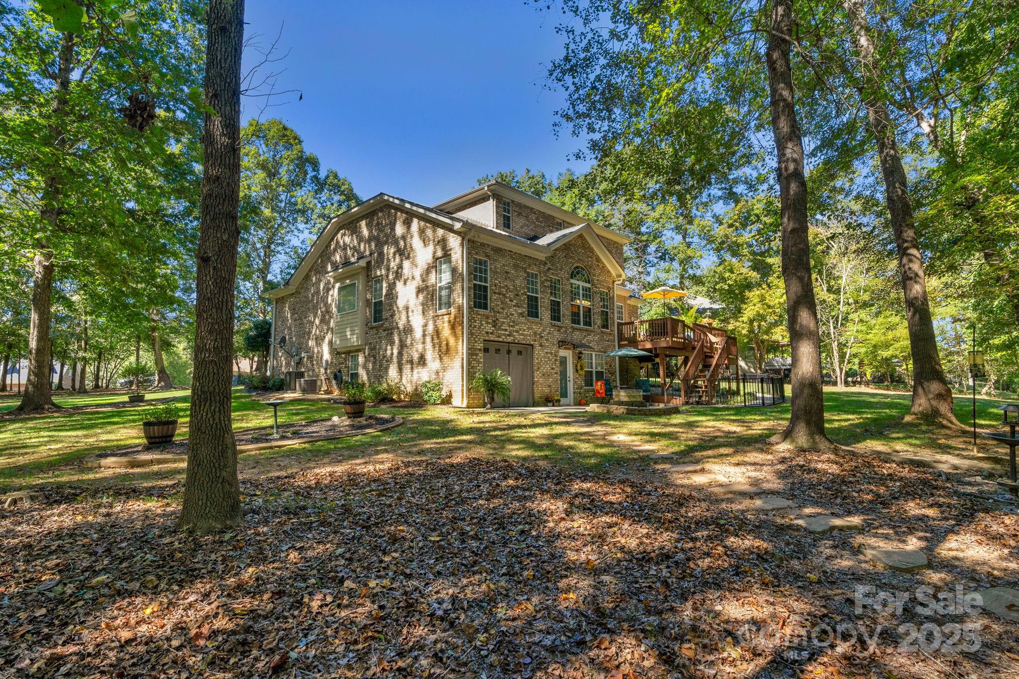 Vanderburg Estates - Residential