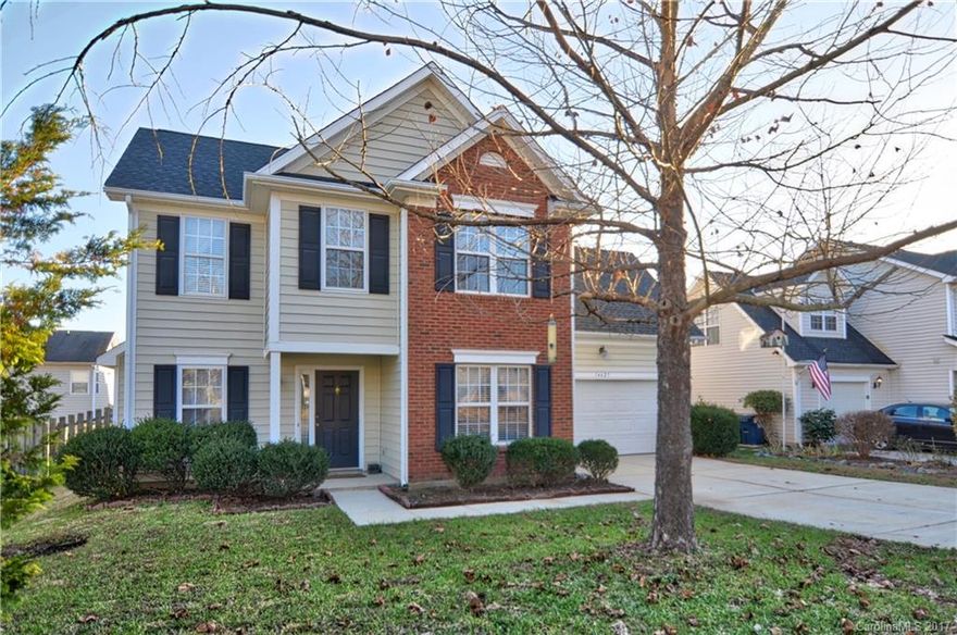 Must see! Eat-in kitchen w/separate dining area, ample cabinet space, center island, brand new ss appliances and open access to backyard patio. Office/dining space & cozy great room w/gas log fireplace. Owner's retreat w/tray ceiling, walk-in closet & en-suite w/dual vanity, separate shower & tub. Spacious bonus/movie room w/ many use possibilities. Fenced in private backyard w/patio for entertaining! Newer roof! Great Huntersville location close to interstates, Birkdale/shopping, schools & LKN!