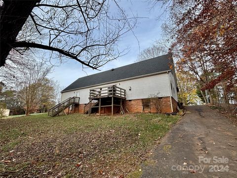 A home in Hickory