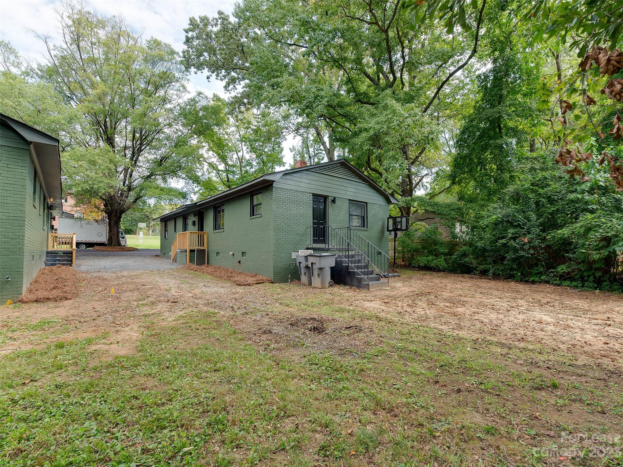 Plaza - Residential Lease