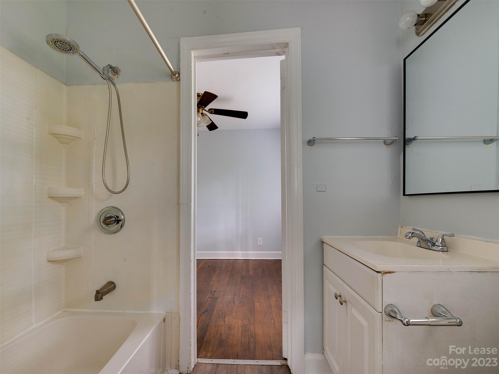 Plaza - Residential Lease