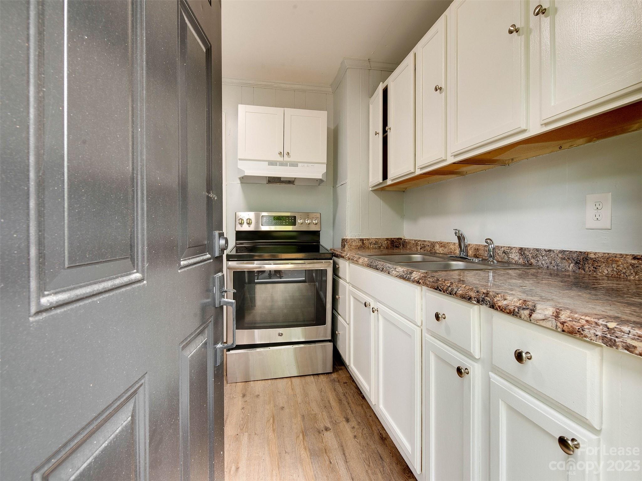 Plaza - Residential Lease