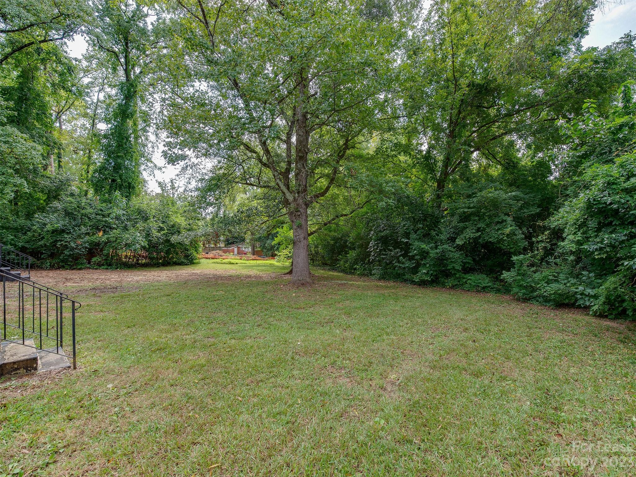 Plaza - Residential Lease