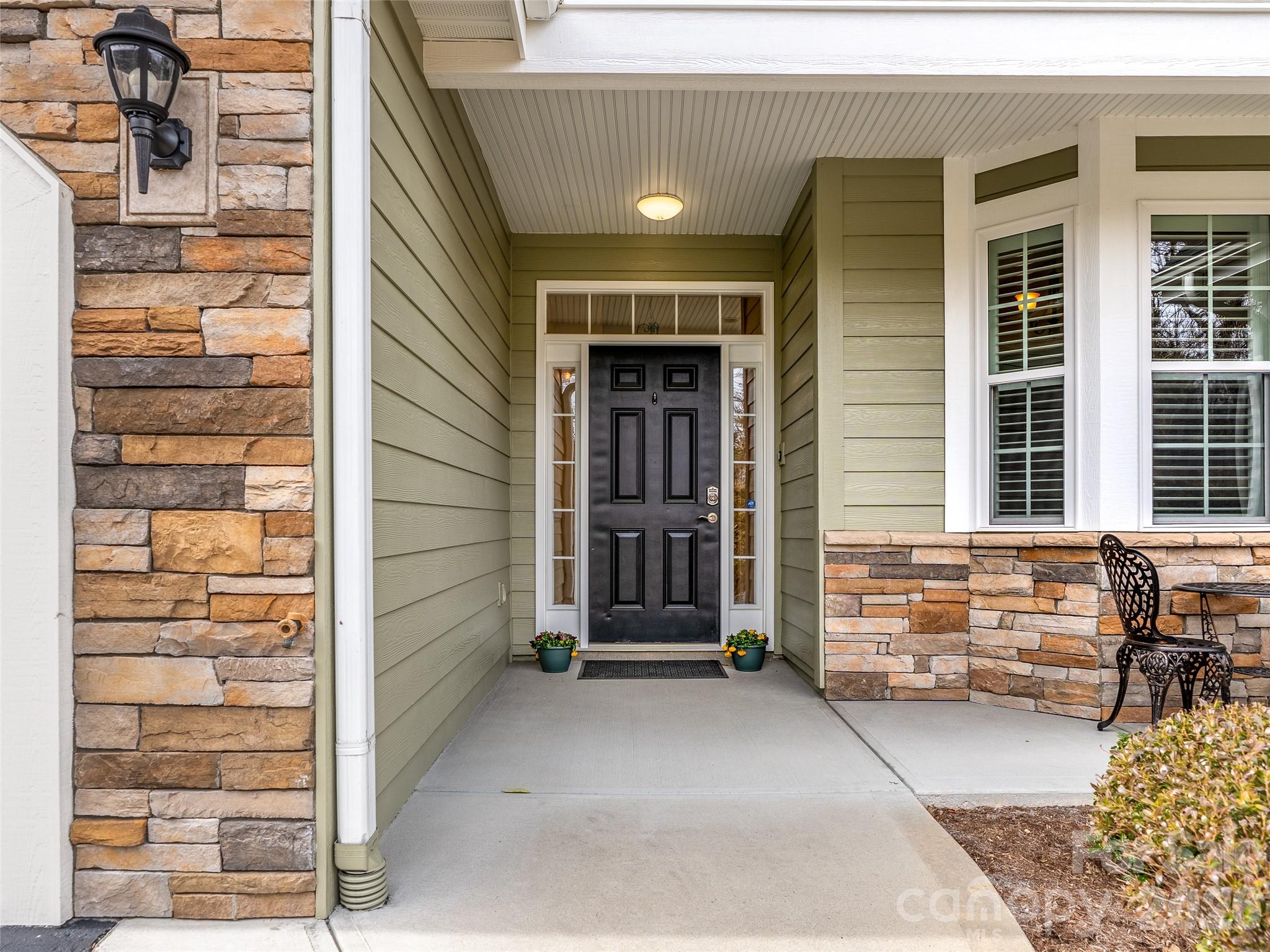 61 Blythe Commons Court