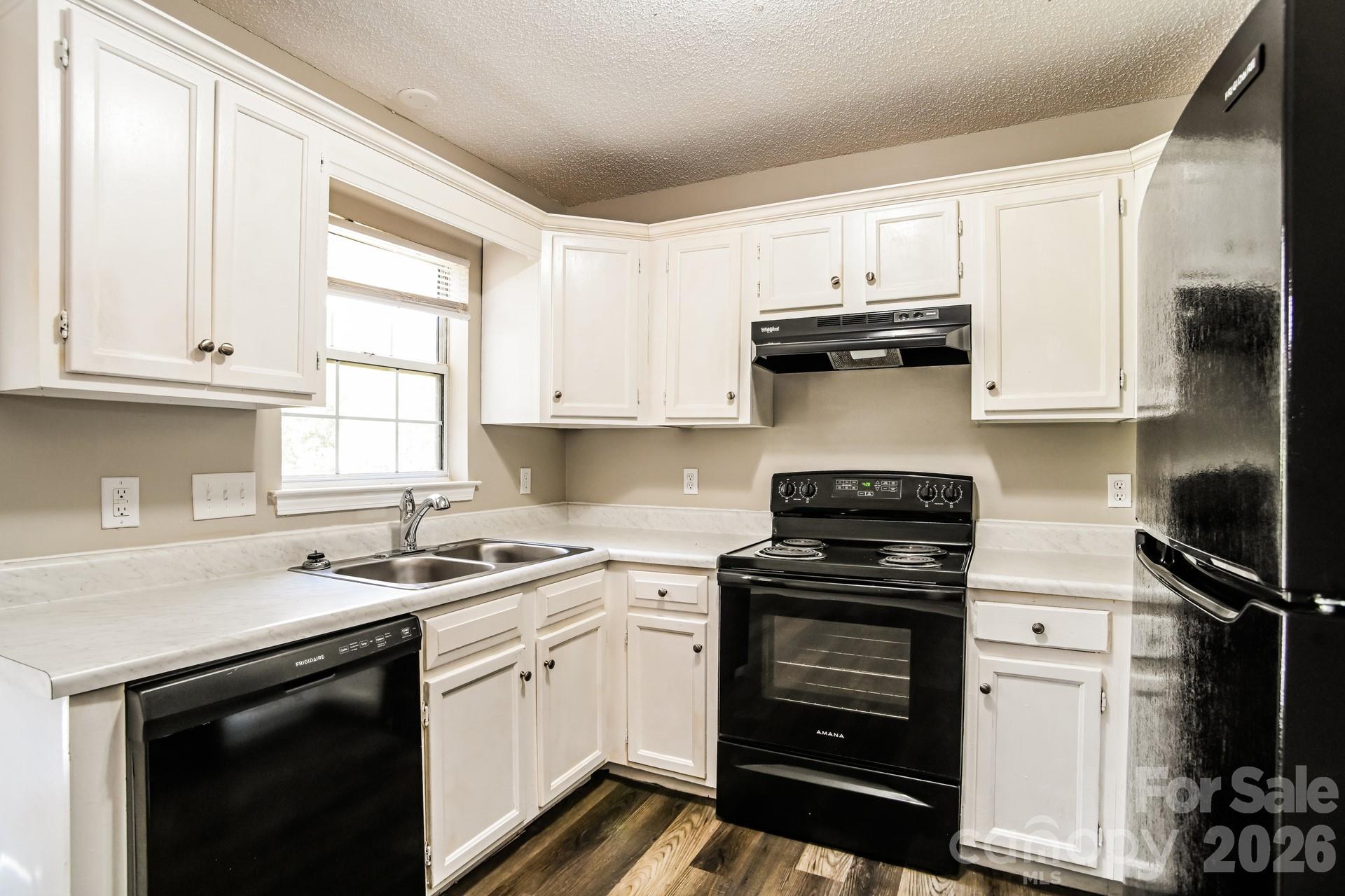 8425 Woodford Bridge Drive