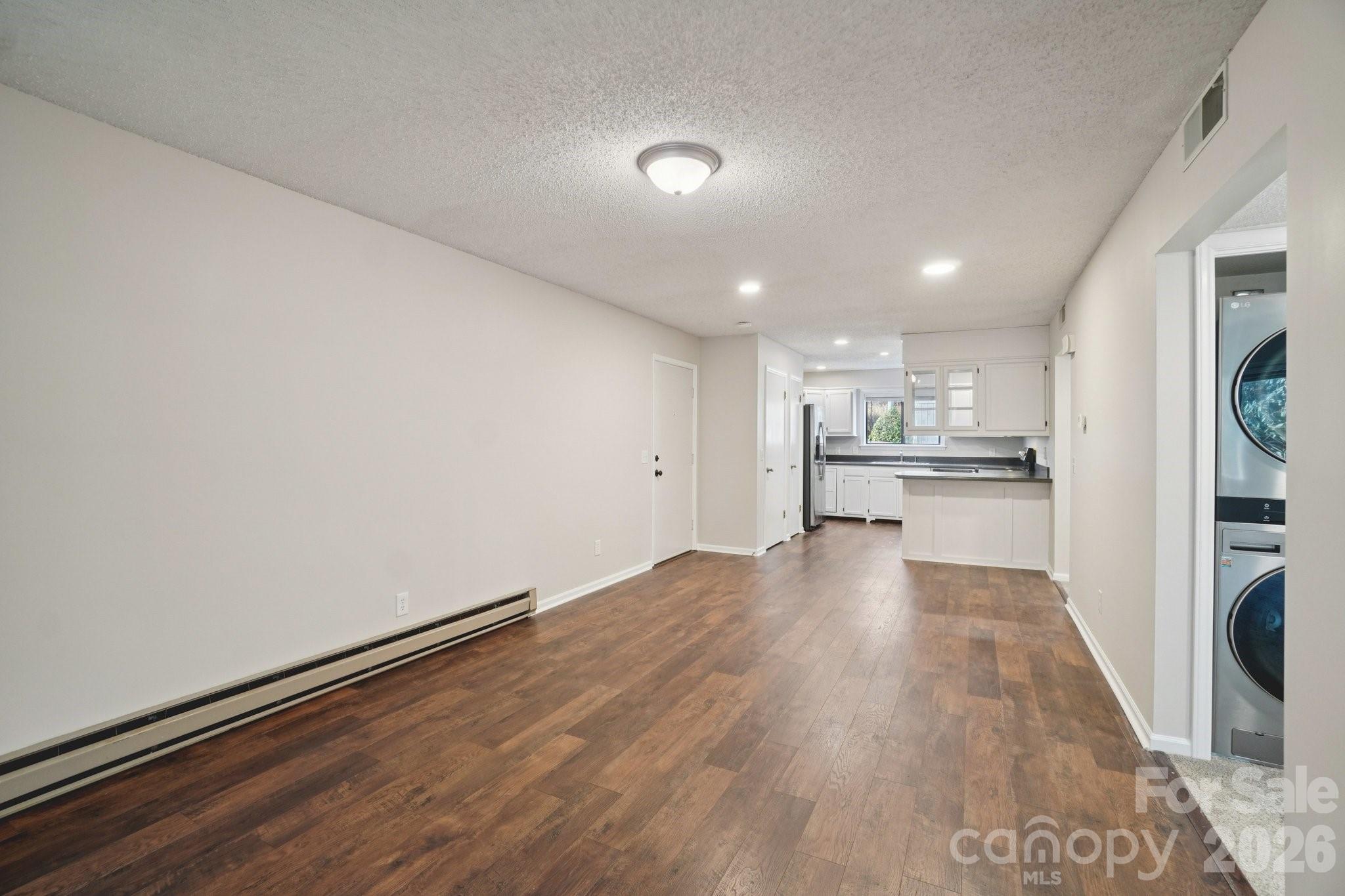 Laurel Park Villas - Residential