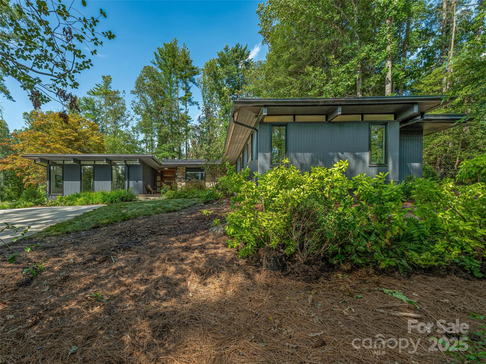 5 Brookside Road