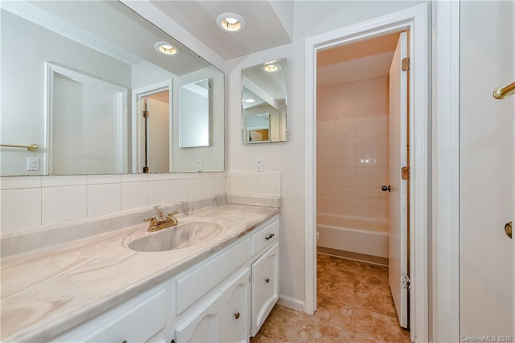 Tega Cay - Residential