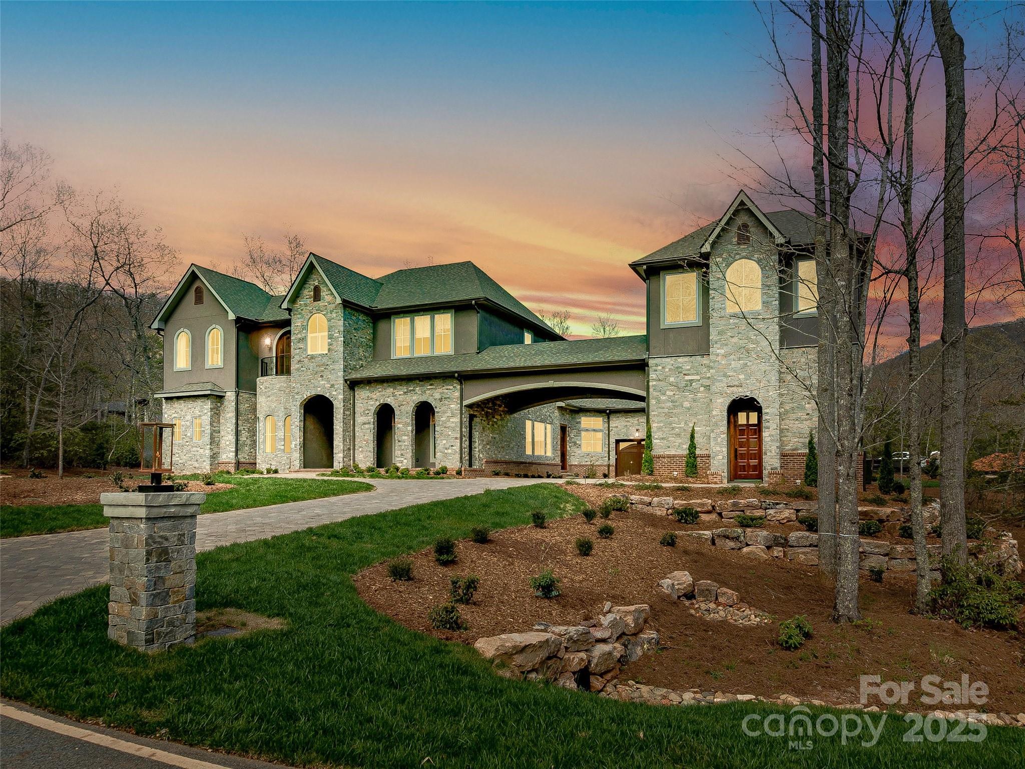 1905 White Tree Trail
