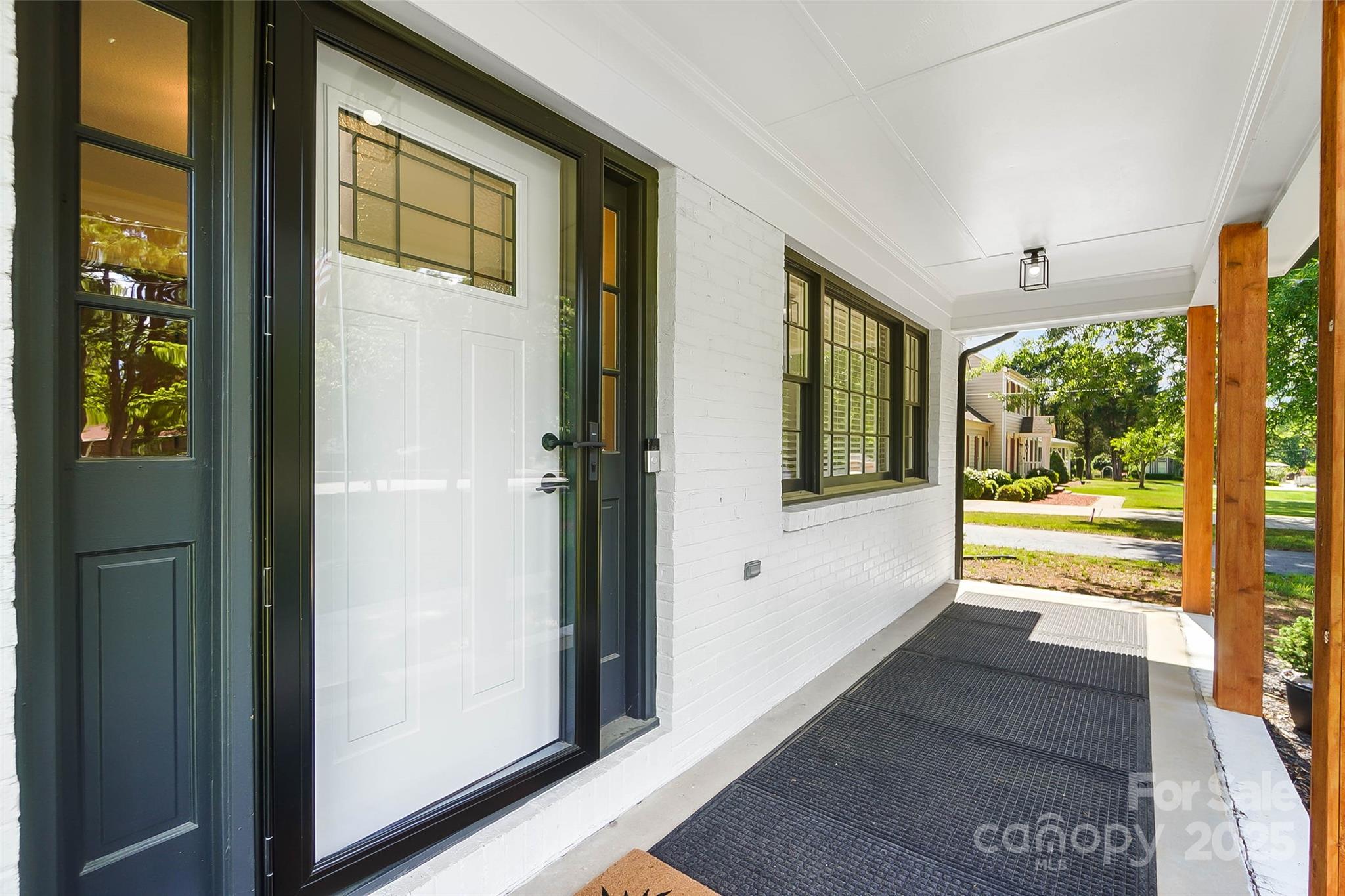 5428 Barnsdale Lane