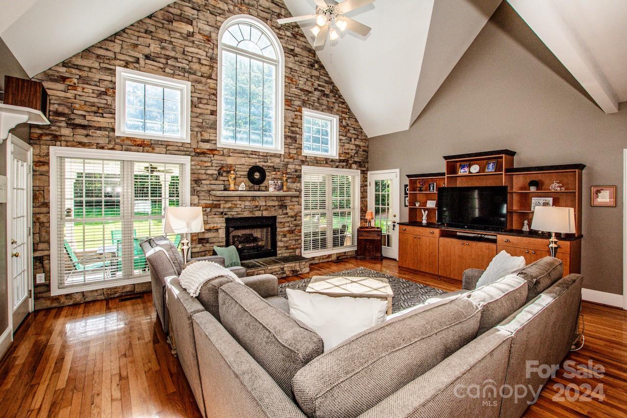 Windy Ridge - Residential