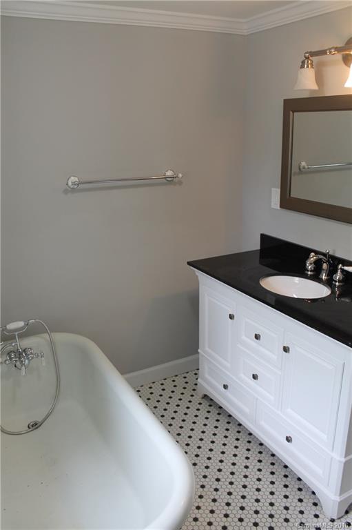 Woodlawn - Residential Lease