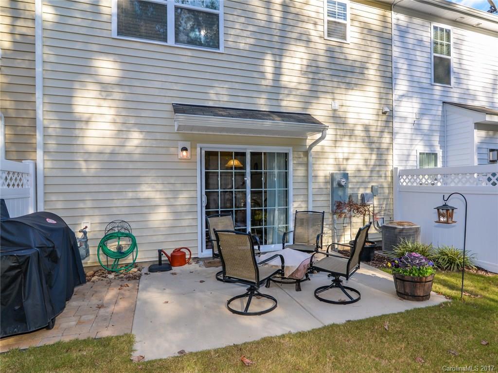 Charlotte Pines - Residential