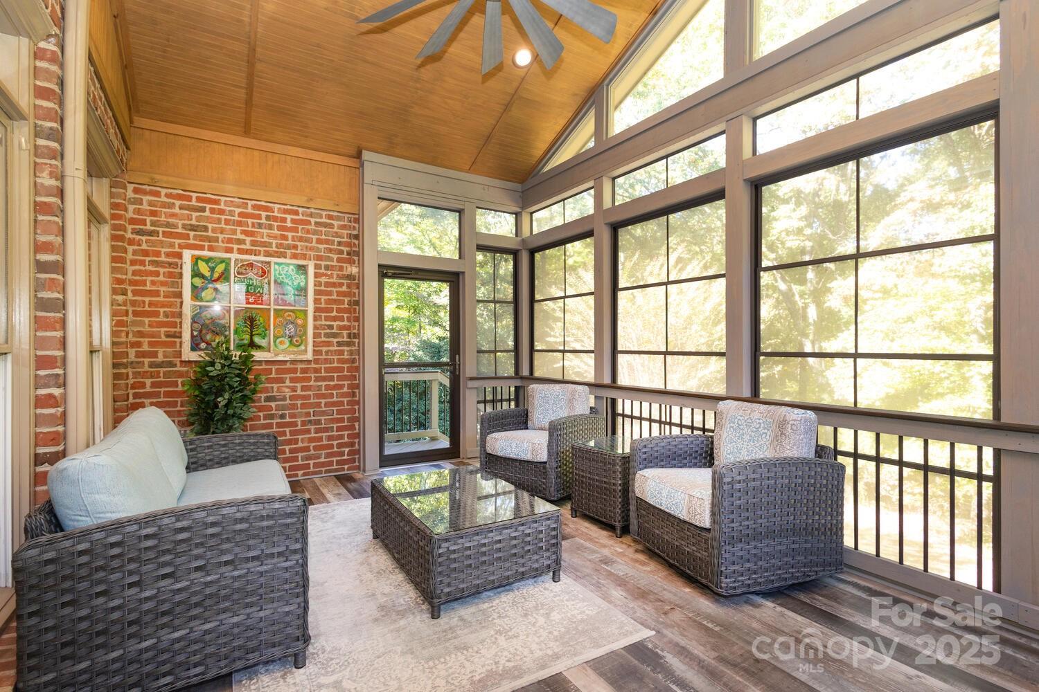 Royal Oaks - Residential