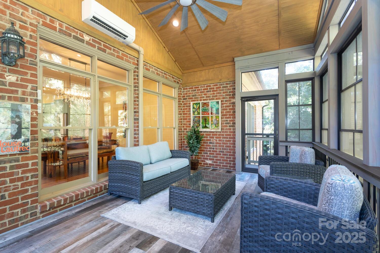 Royal Oaks - Residential