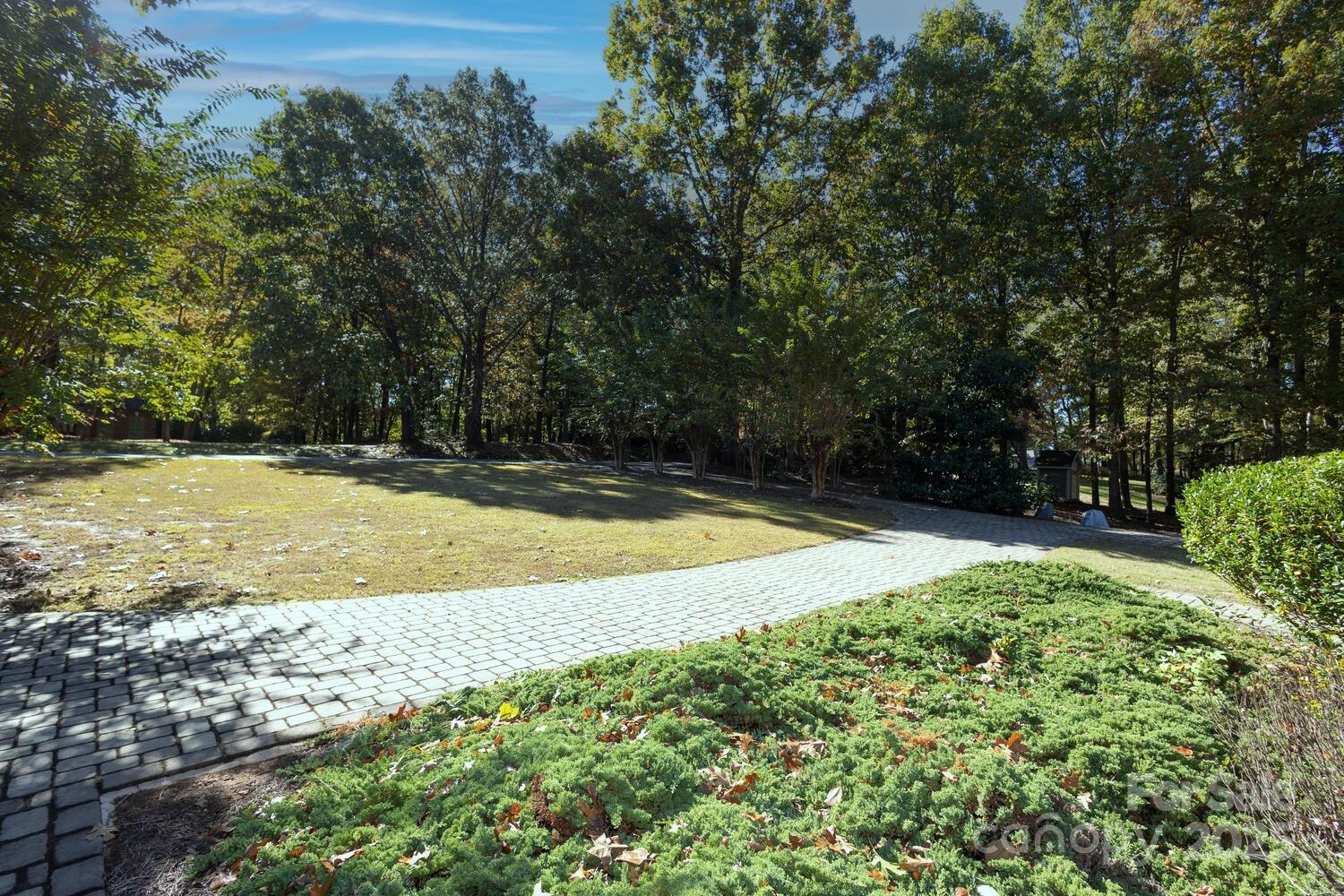 Royal Oaks - Residential