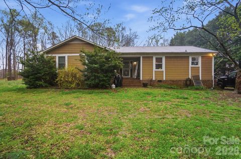 Photo of 5153 Blackberry Lane, Matthews, NC 28104 (MLS # 4357426)