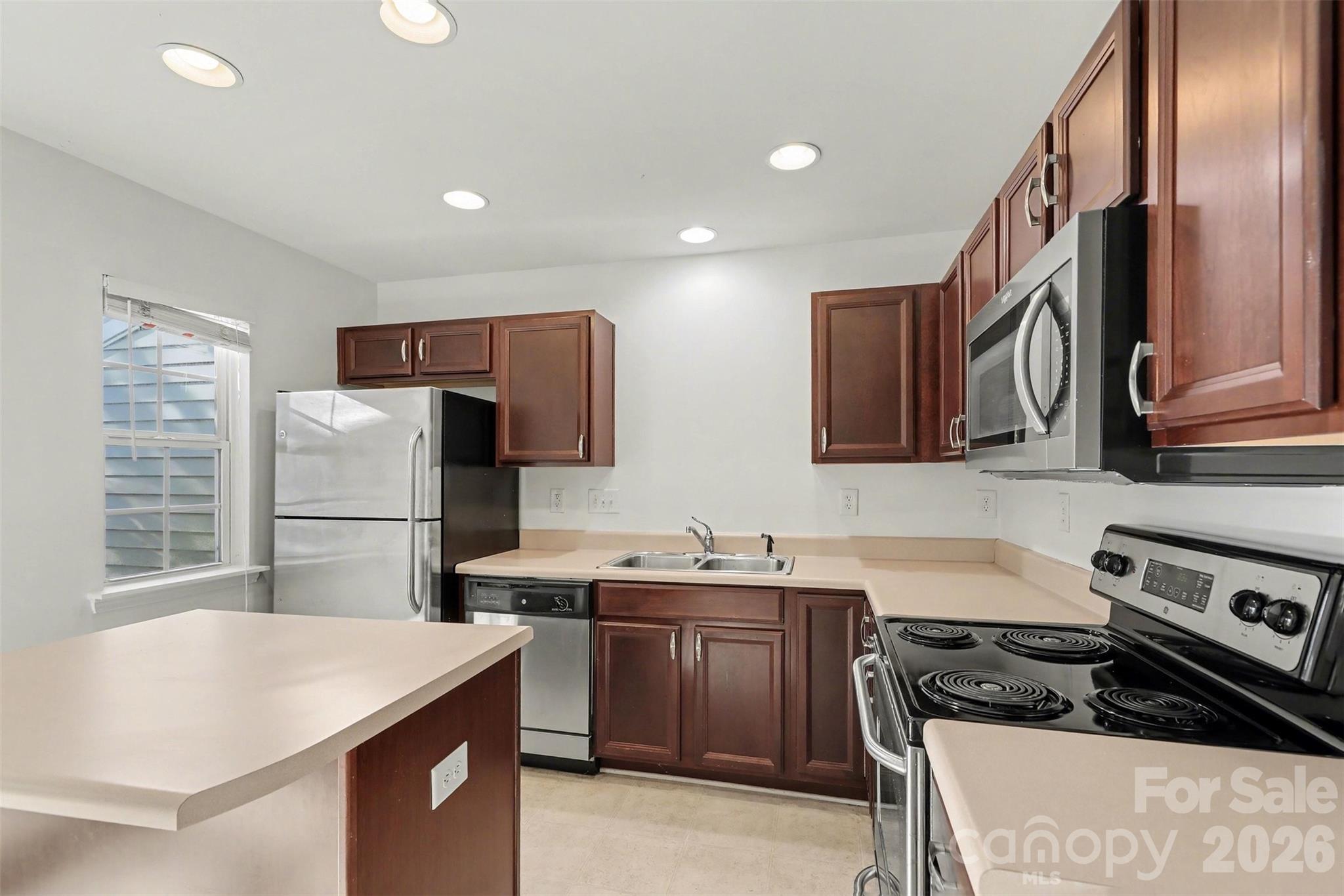 2515 BRACKLEY Place NW