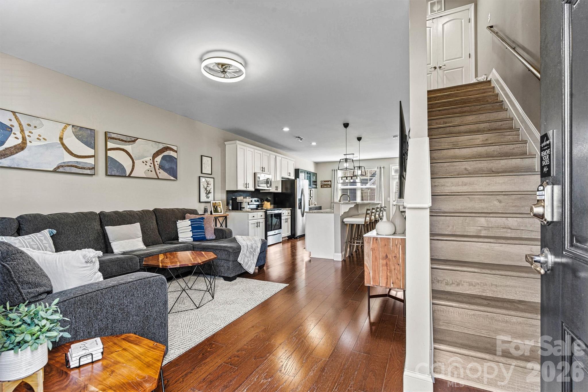 13728 Cinnabar Place