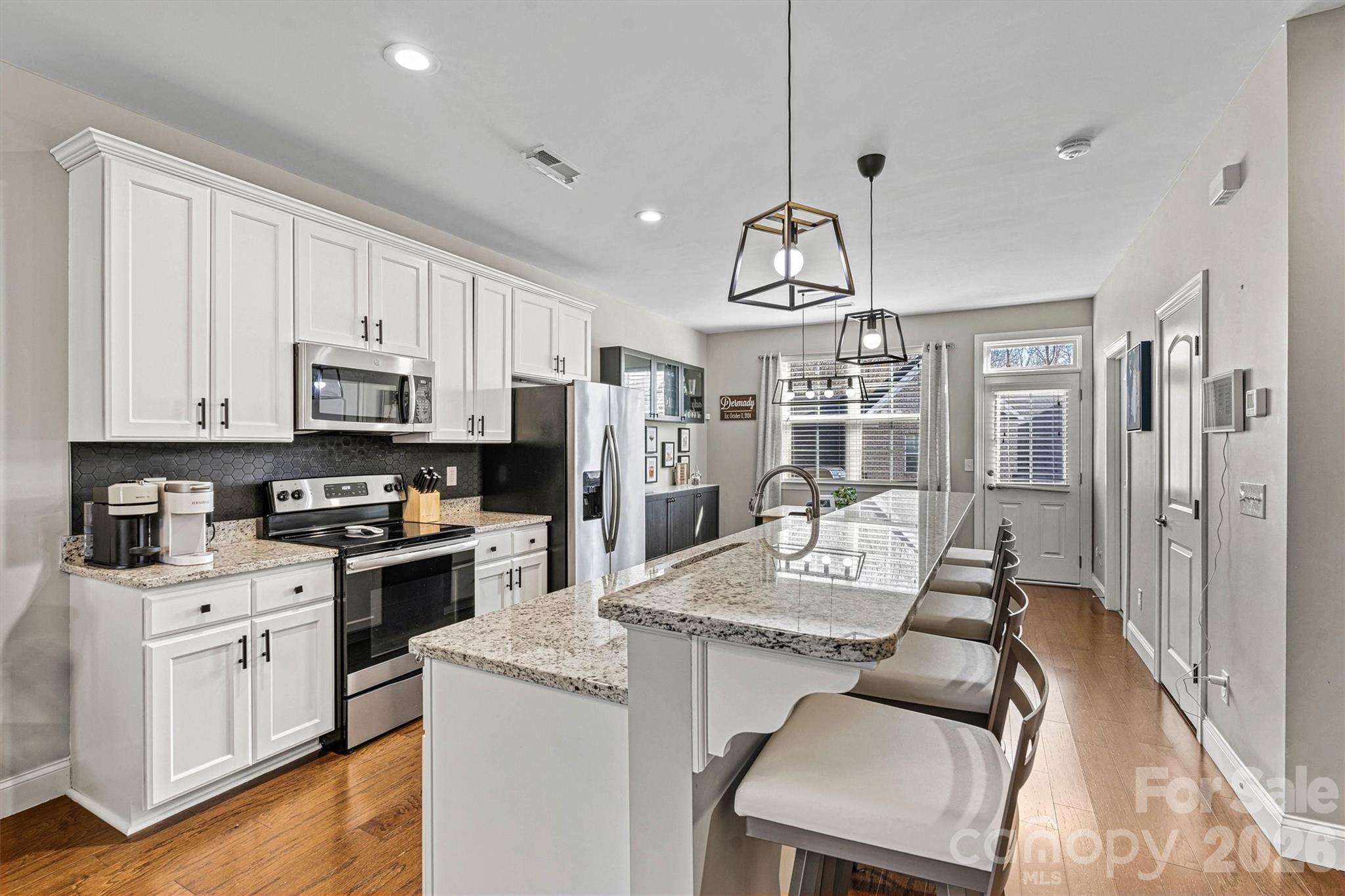 13728 Cinnabar Place