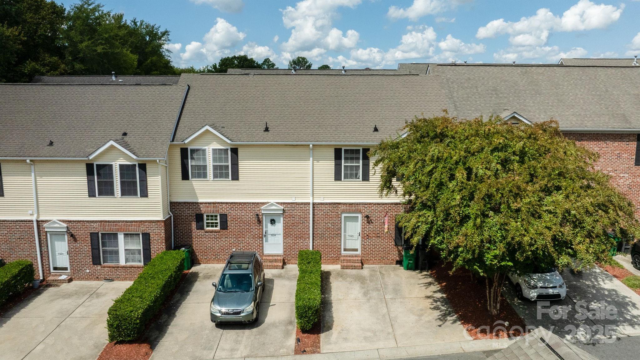 7020 Walnut Ridge Court