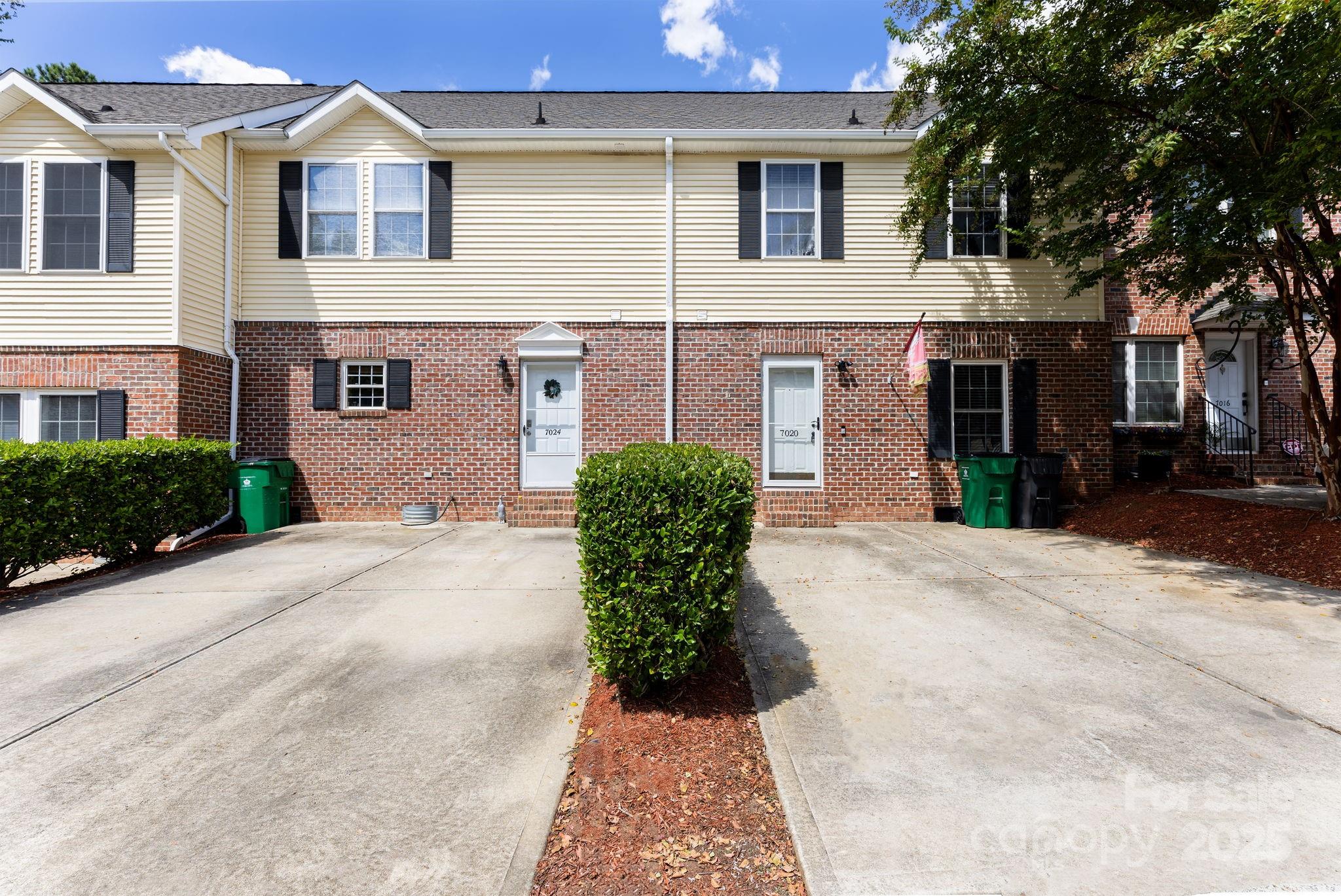 7020 Walnut Ridge Court