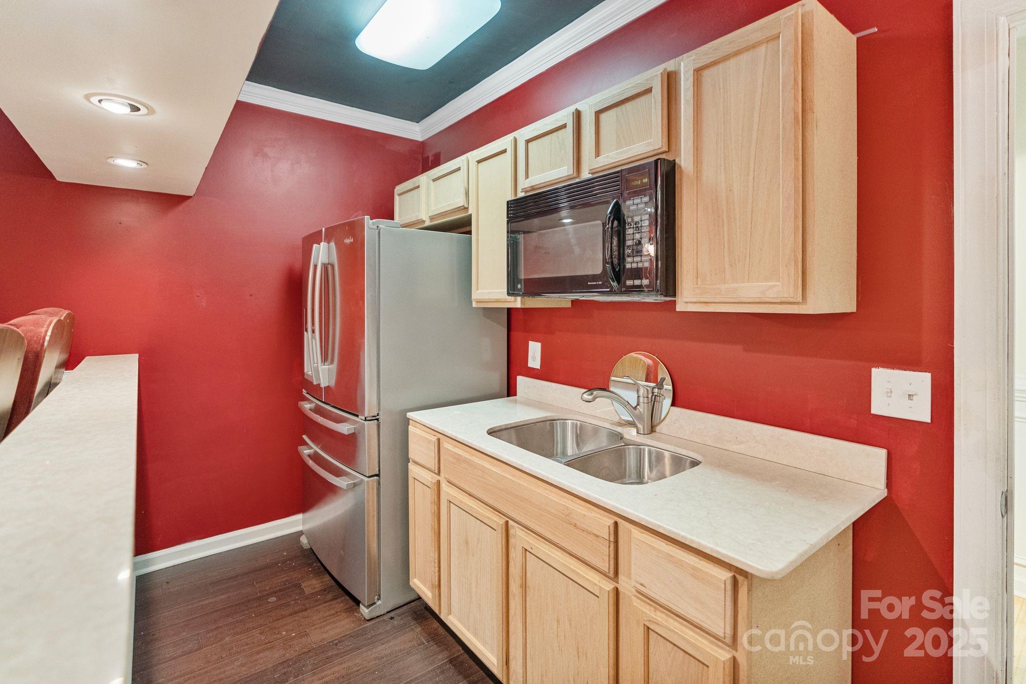 Sutton Place - Residential