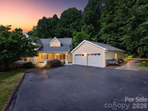 Photo of 30 Apple Tree Way, Asheville, NC 28805 (MLS # 4396563)