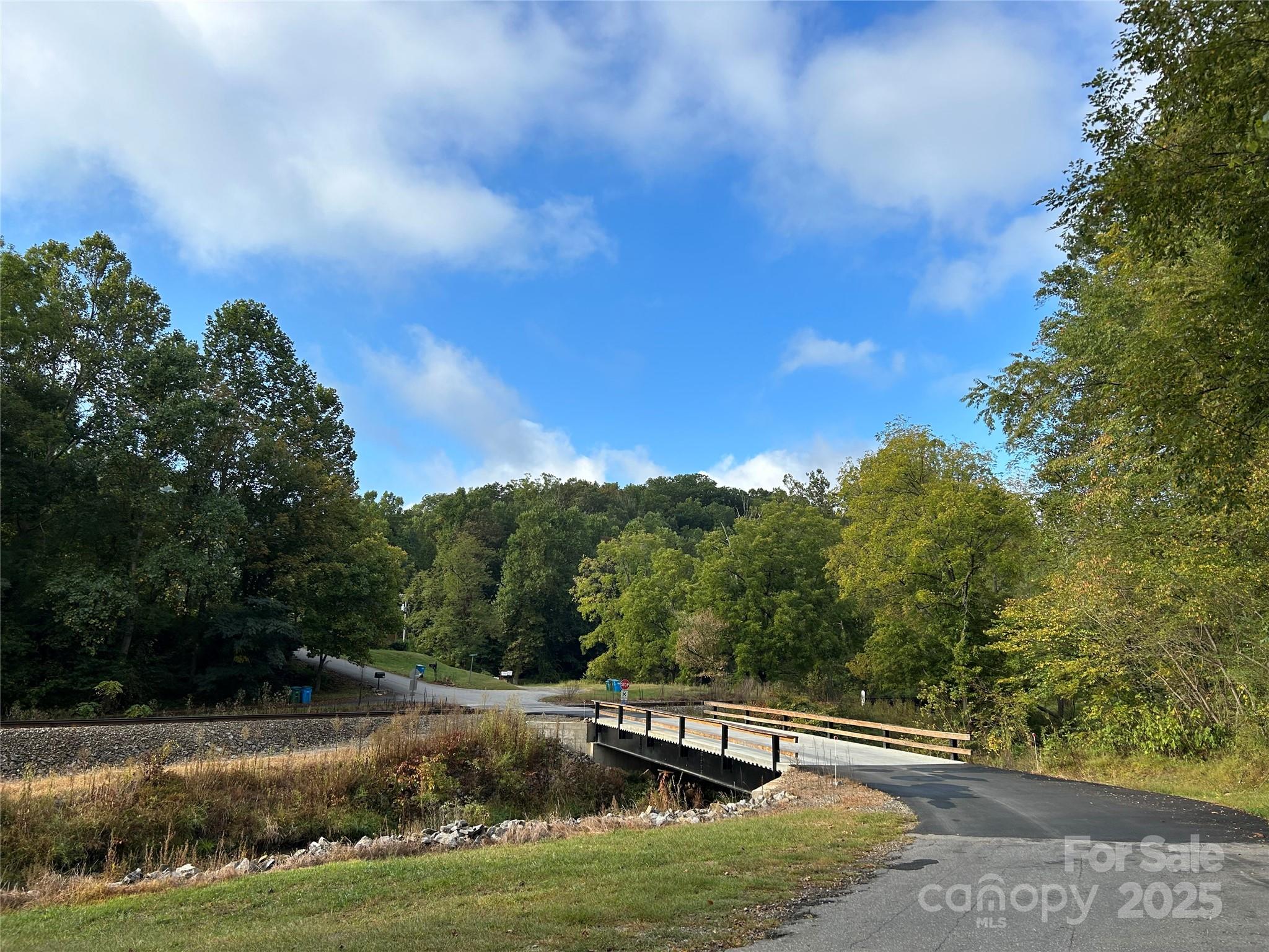 Lindon Cove Crossing - Land