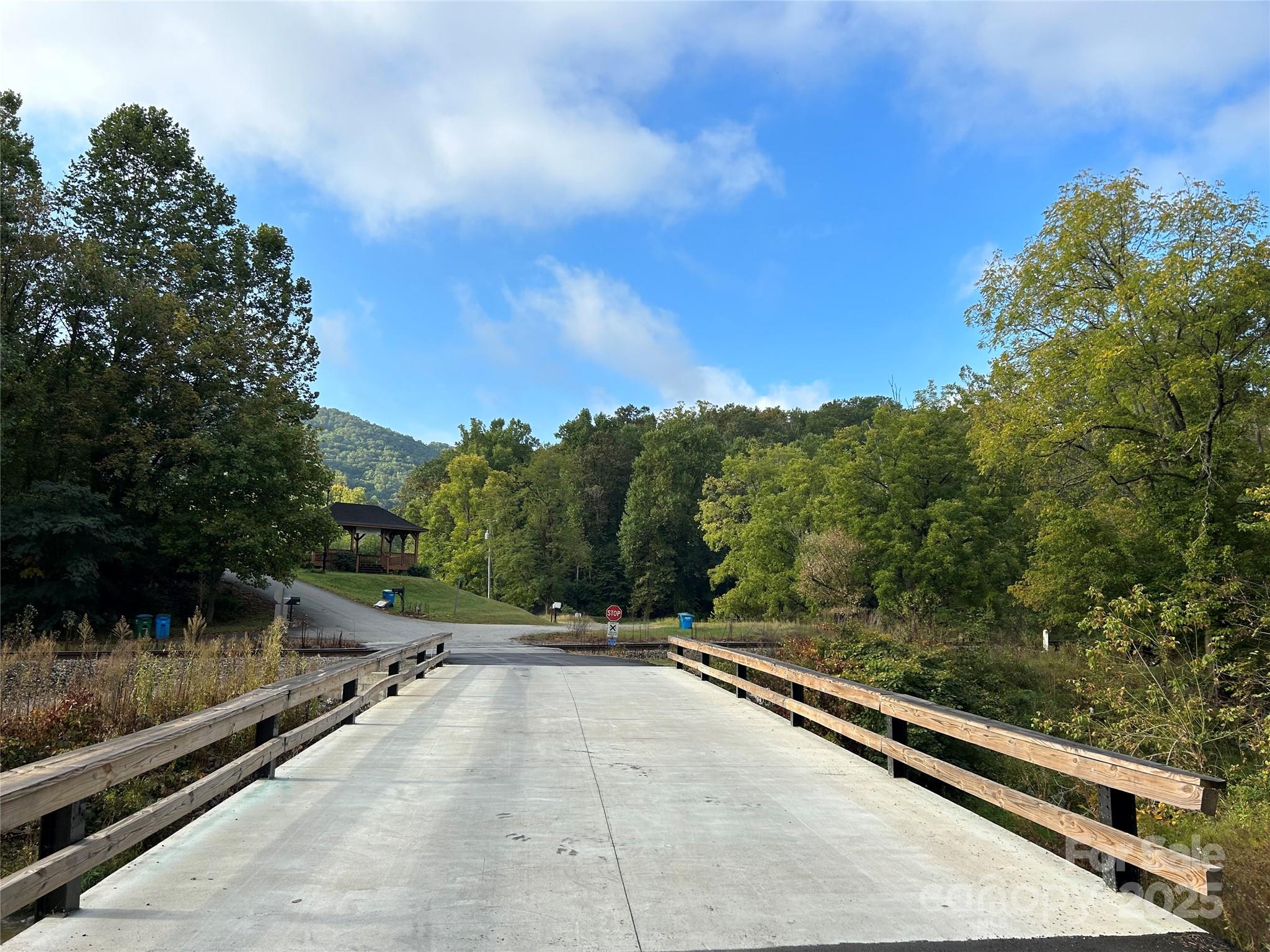 Lindon Cove Crossing - Land