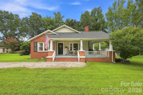 Photo of 208 Barron Park, York, SC 29745 (MLS # 4418344)