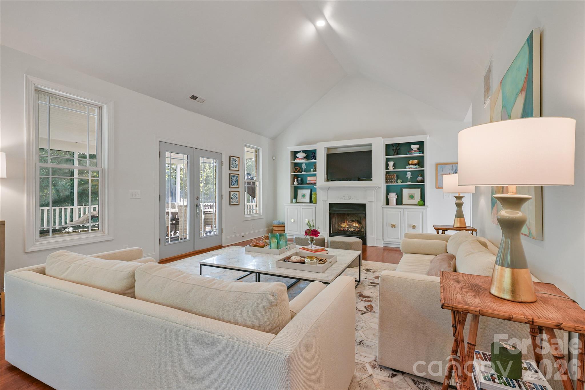 410 Plantation Way