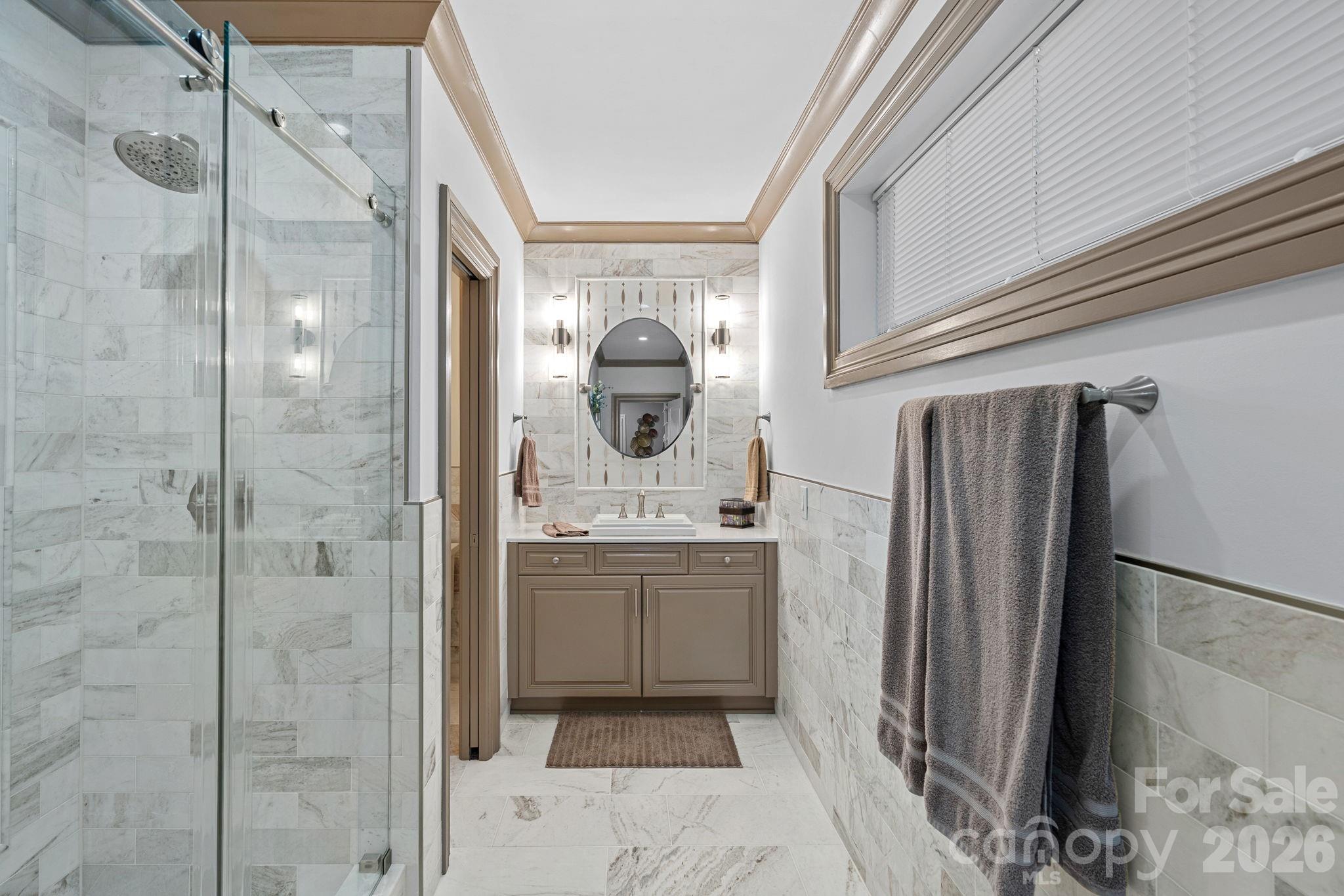 The Peninsula - Residential