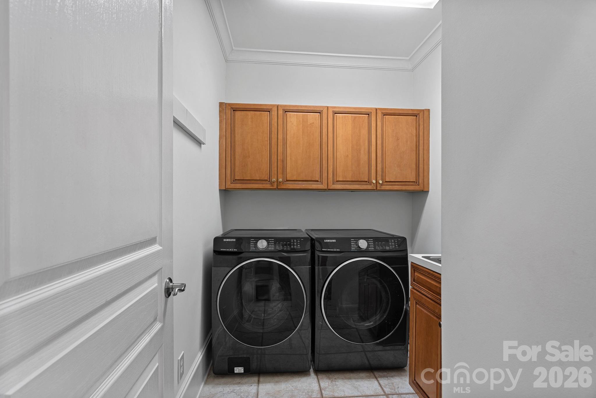 The Peninsula - Residential