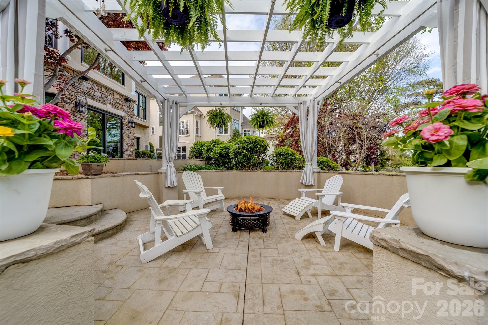 The Peninsula - Residential