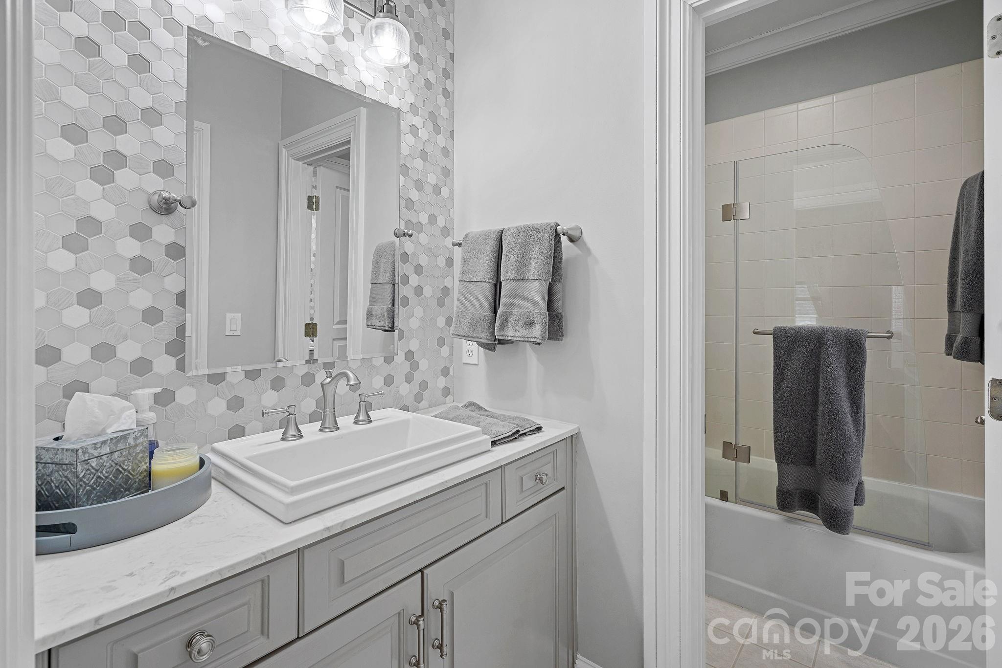 The Peninsula - Residential