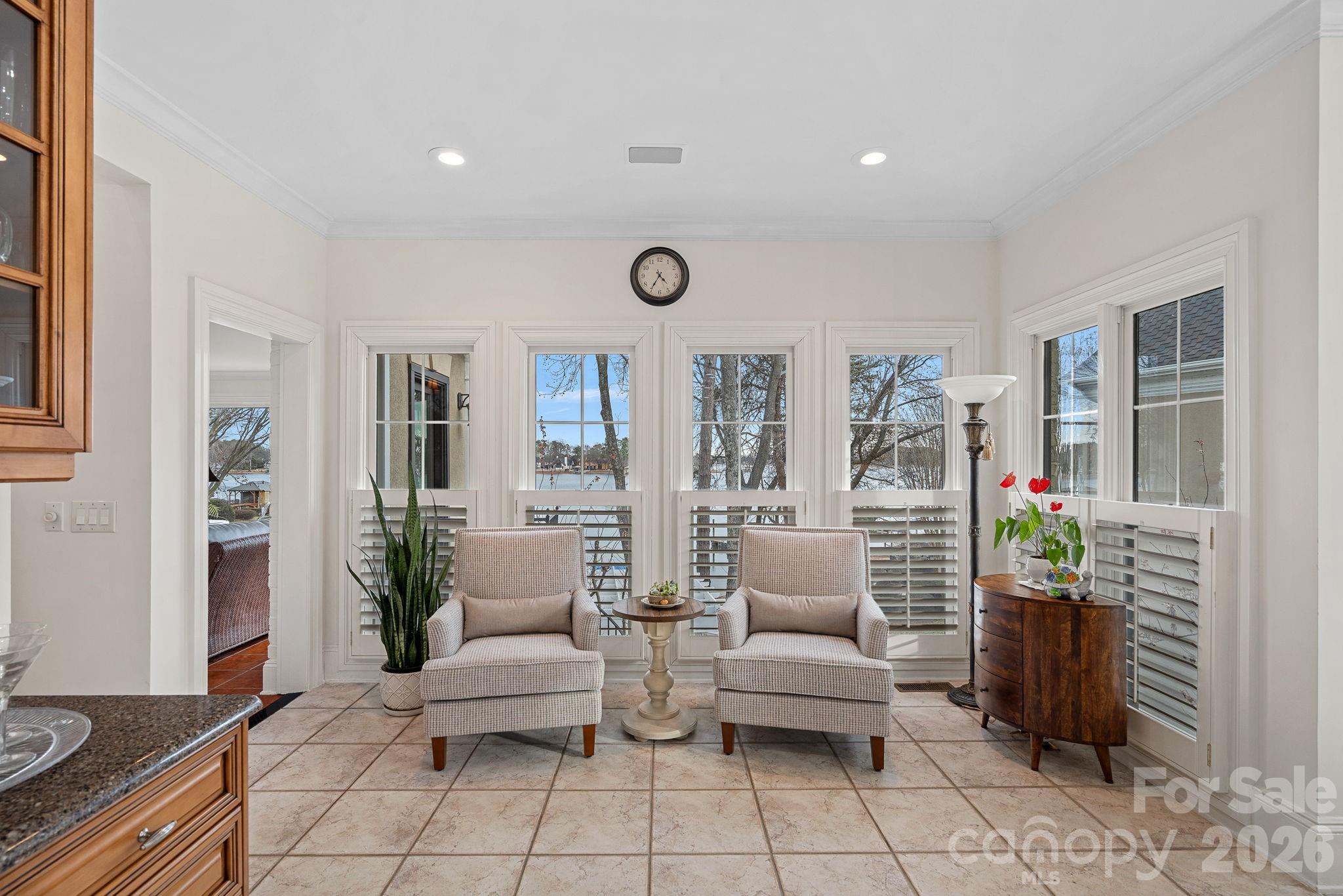 The Peninsula - Residential