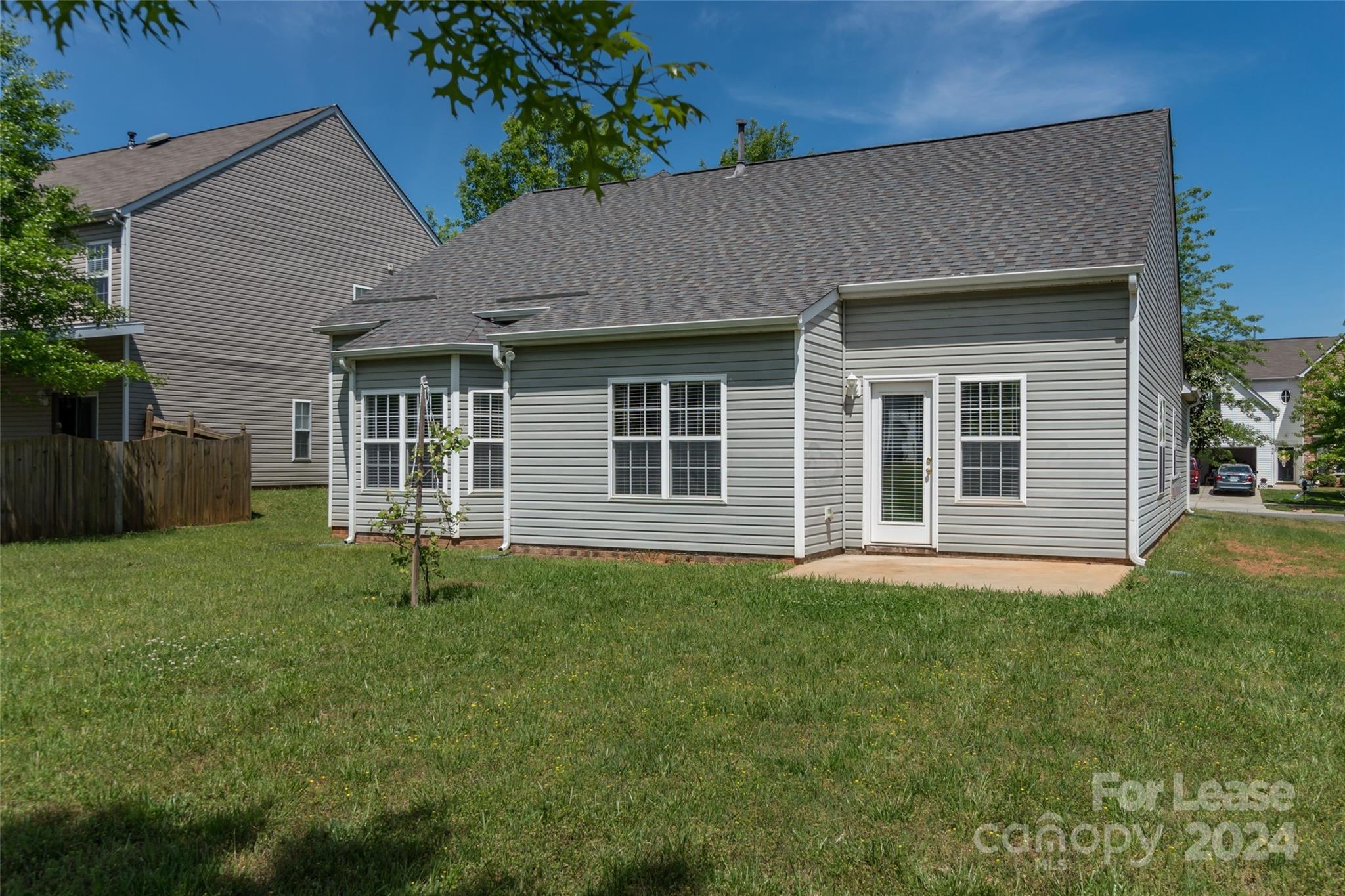 Lexington Commons - Residential Lease