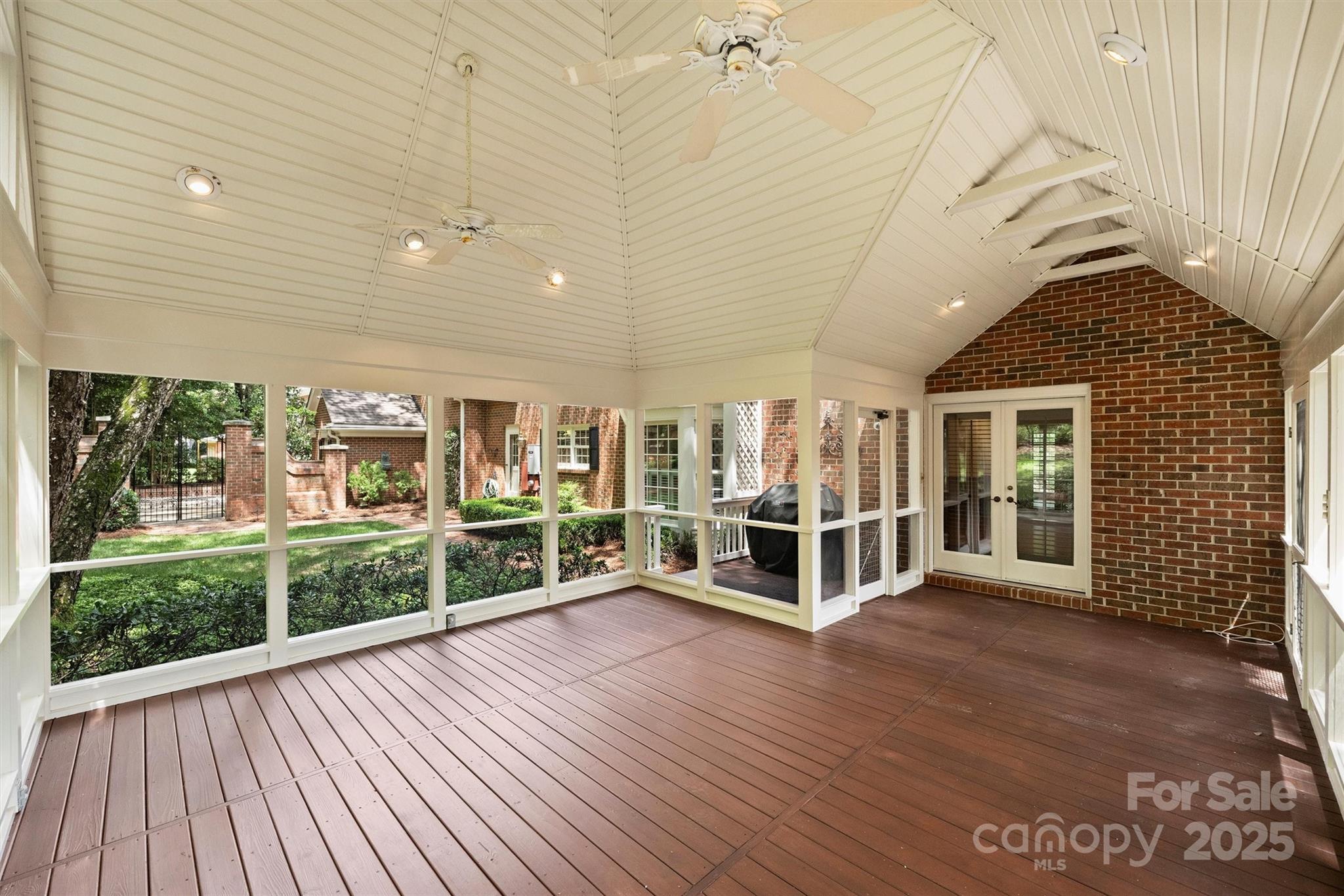 Quail Hollow - Residential