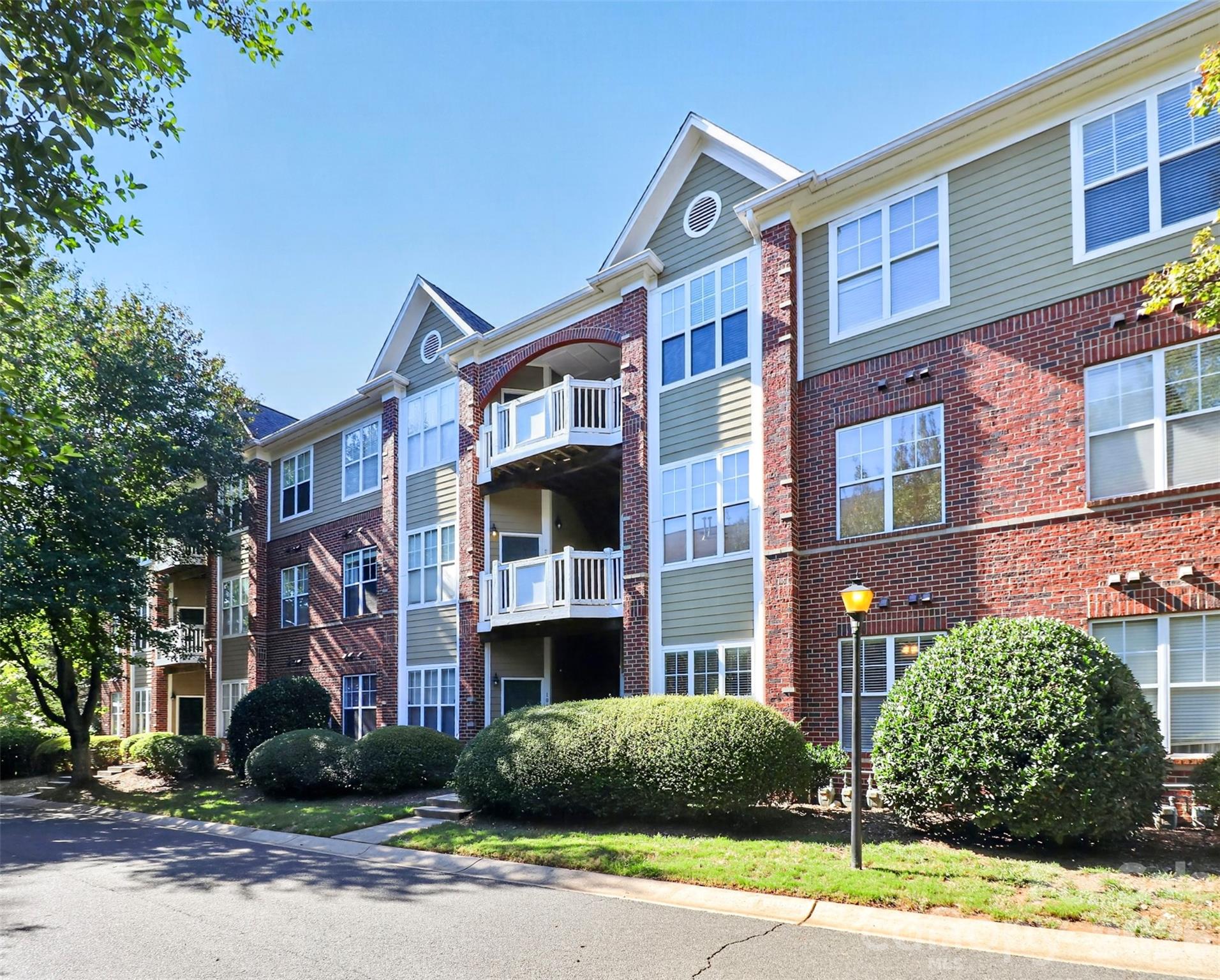 226 S Torrence Street 103