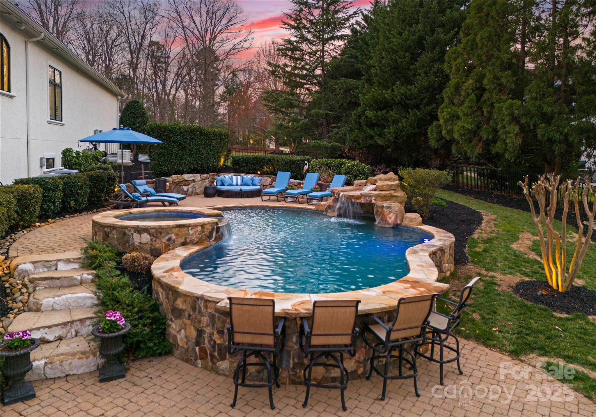 147 Shelburne Place