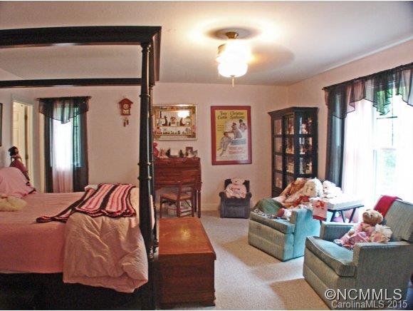 Connestee Falls - Residential