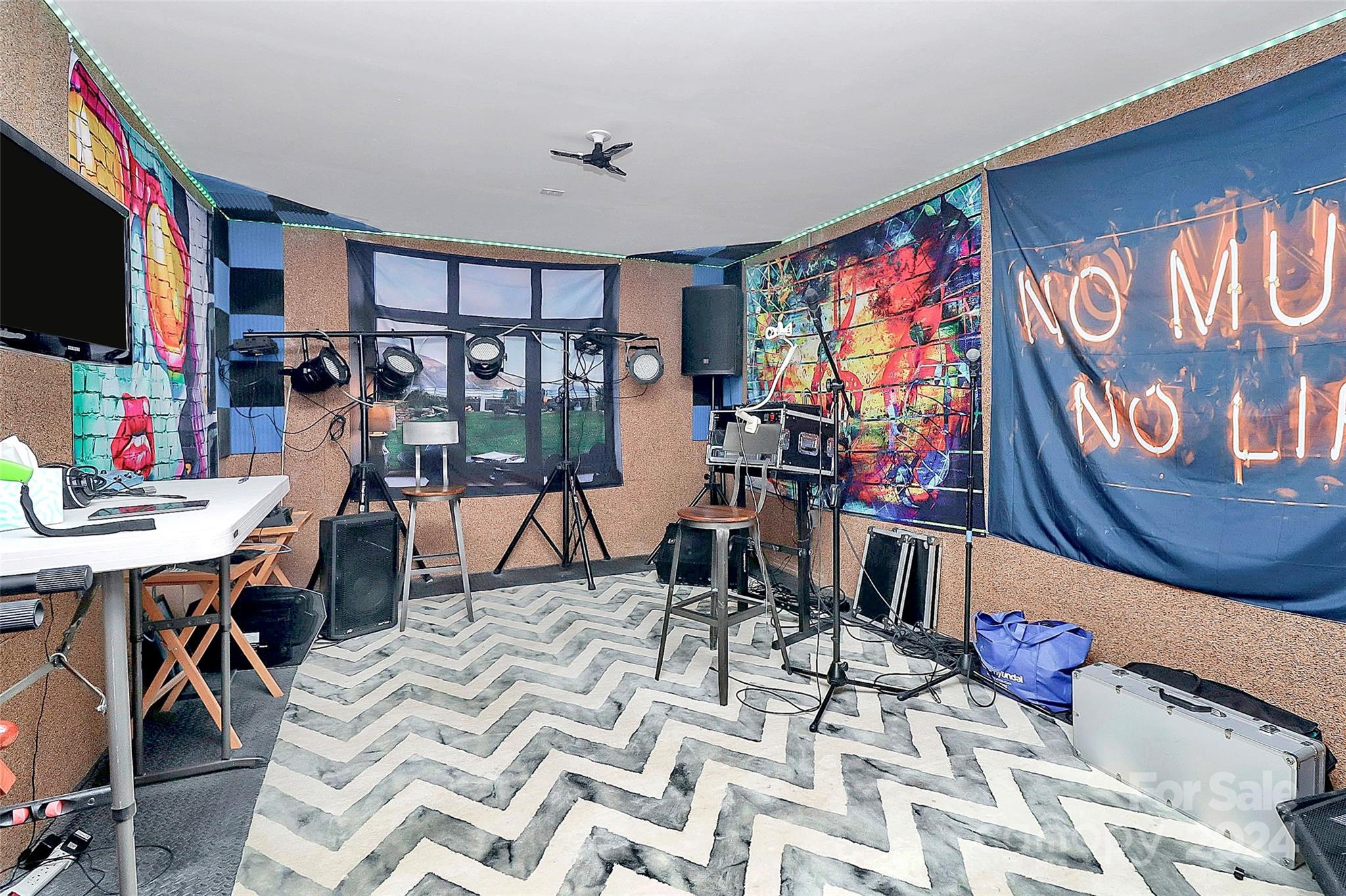 McLean - South Shore - Residential