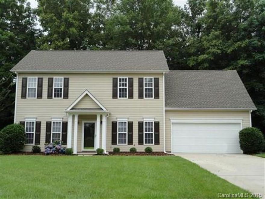 This spacious 1,946 sq. ft. 2 story home has 4 bedrooms and 2.5 bathrooms. It features  vaulted ceilings and hard wood floors. It has a breakfast area in the kitchen as well as a formal dining room.The master suite has a walk in closet with built in shelves and the master bath has dual sinks, an over sized tub and separate shower. Enjoy entertaining indoors near the cozy fireplace, or outside on the rear patio. This home is move in ready!