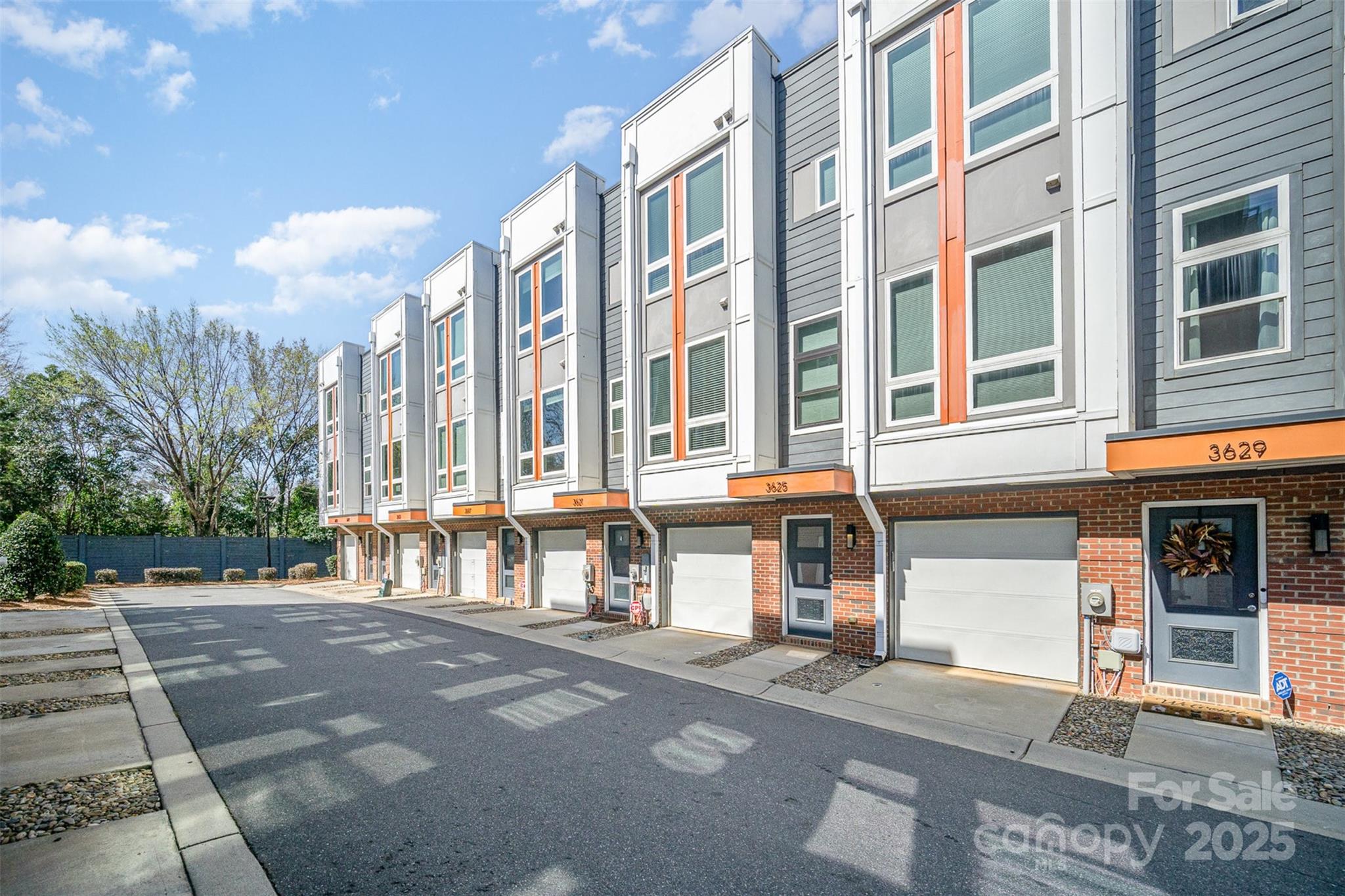 3621 Vallette Court