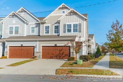 2504 Lola Avenue Charlotte NC 28205